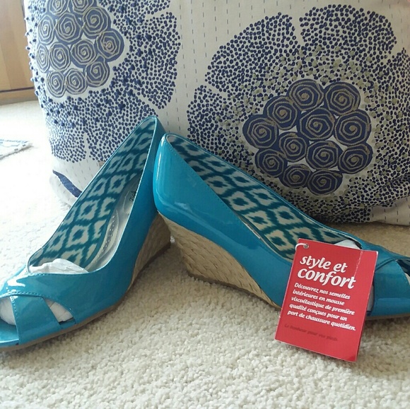 Pretty Turquoise - Picture 1 of 1